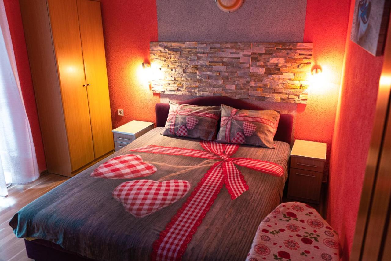 Apartments Marijana Тиват Экстерьер фото