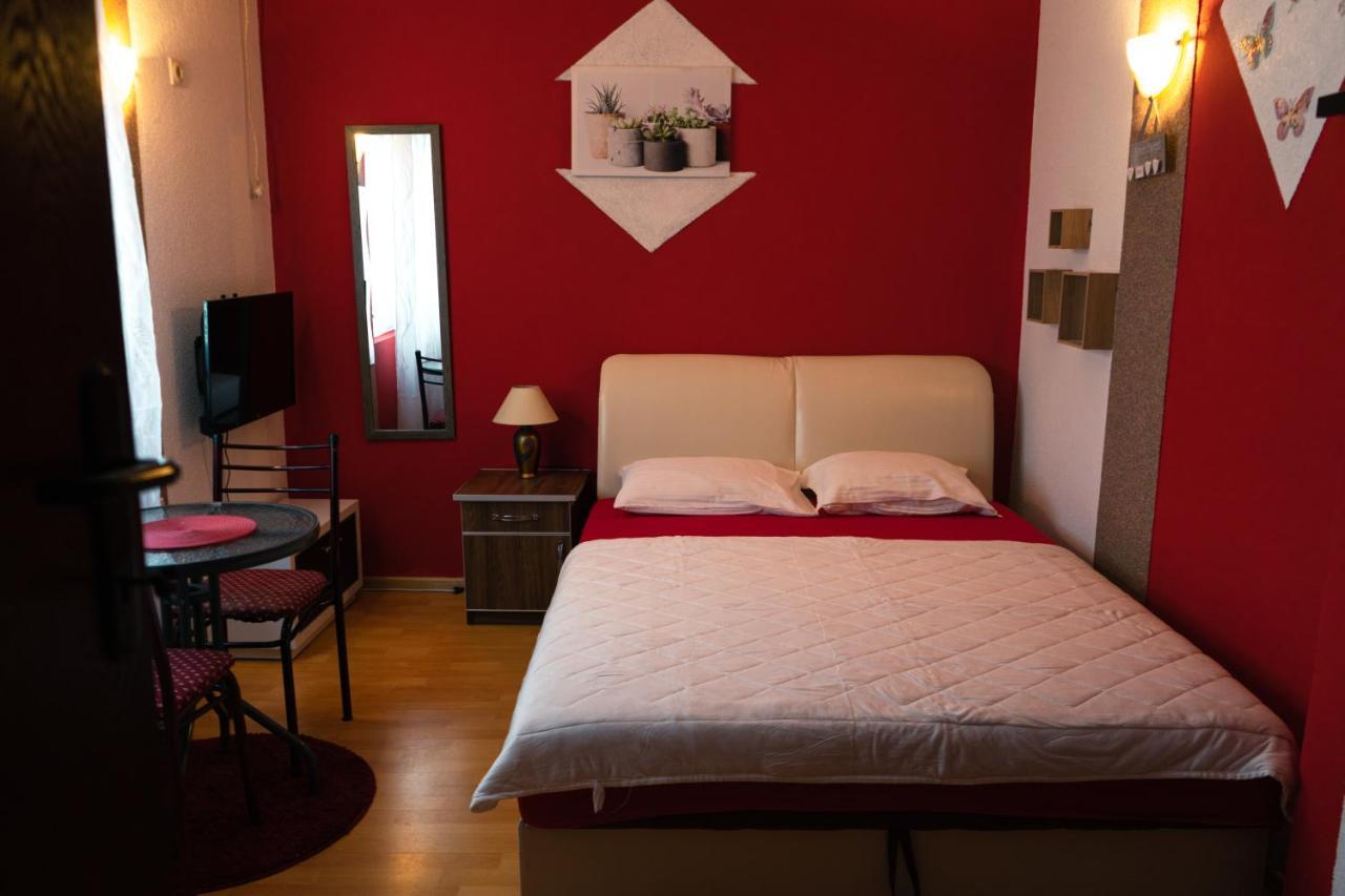 Apartments Marijana Тиват Экстерьер фото